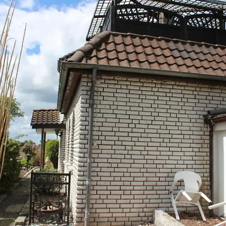 Holiday home Monteurzimmer Ausma Boen 1 - Vakantiewoning De Gouden Droom *