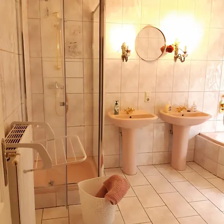 Holiday home Monteurzimmer Ausma Boen 1 - Vakantiewoning De Gouden Droom